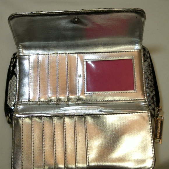 Billfold - Picture 4 of 4